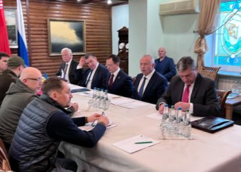 Rusia y Ucrania acordaron crear corredores humanitarios