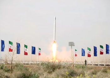 Se especula que el satélite Noor-2, puesto en órbita por Irán, puede ser de carácter militar espía.