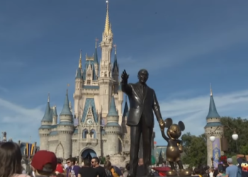 Si se revoca estatus especial de Disney: Contribuyentes de Florida tendrán que asumir deuda de $ 1 mil millones