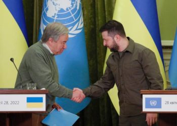 Zelenski acusó a Putin de humillar a la ONU con ataque a Kiev