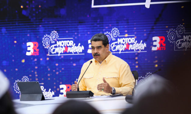 Venezuela: La promesa del día, Maduro dice que mejorará los salarios