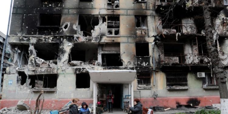 Putin declara victoria en Mariupol y se llevó los cuerpos de civiles asesinados