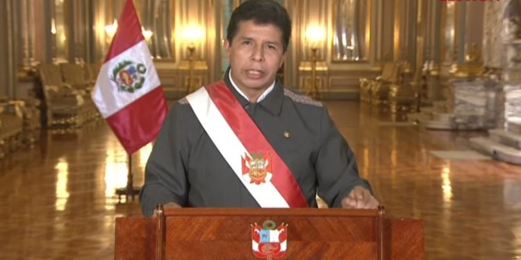 Castillo decreta toque de queda en Lima en respuesta a protestas