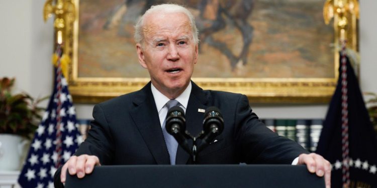 Biden aprueba nuevo paquete de ayuda a Ucrania por $ 800 millones