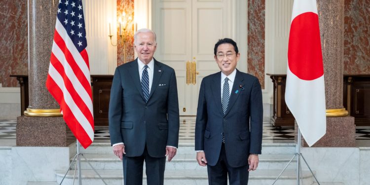 Japón se vuelve más beligerante ante lo que siente como amenaza china