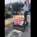 Exilio cubano en Miami destruye discos de Laura Pausini fotos de la cantante con miembros de Seguridad del Estado de Cuba