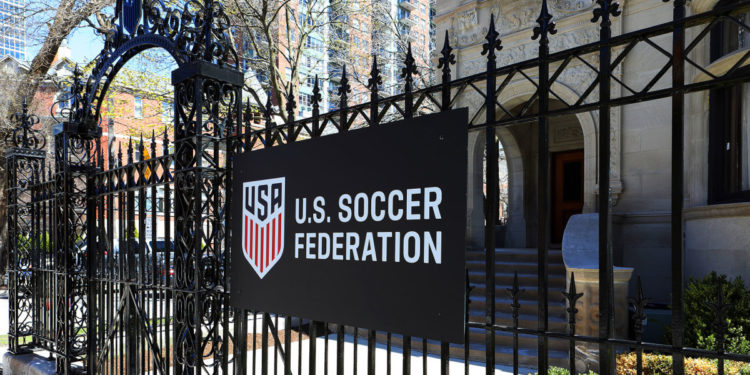 EEUU: USSF iguala salario de mujeres y hombres