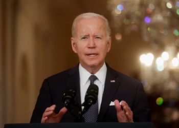 Biden aboga, en mensaje a la nación, por la prohibición de venta de armas de asalto al público