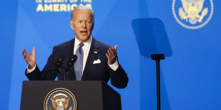Biden anuncia $314 millones para ayuda humanitaria a refugiados venezolanos