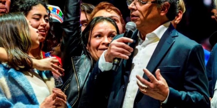 Petro contacta al chavismo para abrir la frontera colombo-venezolana
