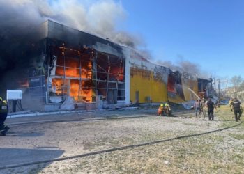 Testigos relatan el horror que vivieron en el centro comercial de Kremenchuk