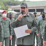 Maduro con su "teatro" de operaciones militares, contra Colombia y EEUU.