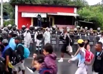 EEUU advierte a nueva caravana de migrantes que la frontera no está abierta