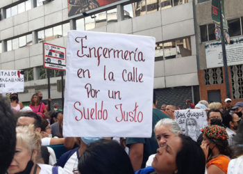Una de las consignas utilizadas por los manifestantes fue: "Sector Salud unido, jamás será vencido".