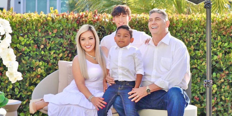 Sophia Lacayo, candidata a Comisionada de Miami-Dade, por el Distrito 12, una mujer de familia.