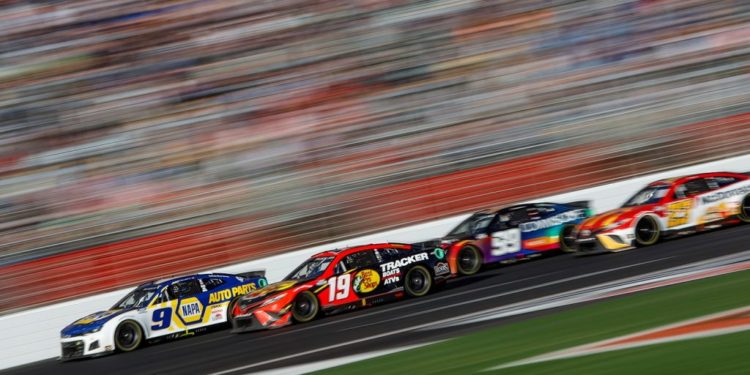Serie Nascar pasará a las carreras eléctricas en 2023