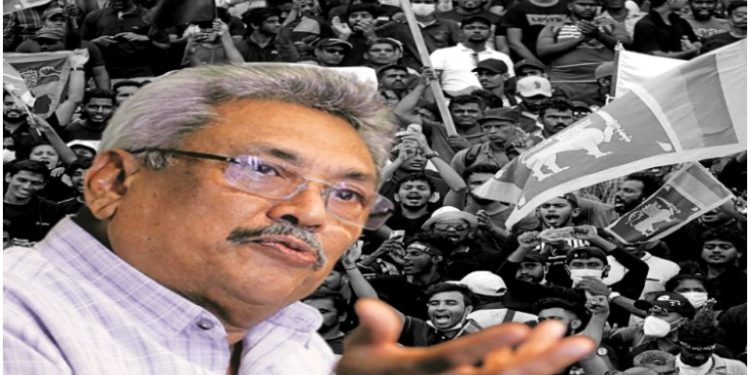 Presidente de Sri Lanka escapó pero la gente sigue en el Palacio