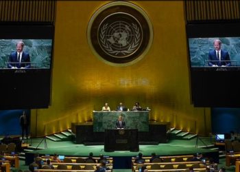 Príncipe Harry criticó el retroceso de los derechos constitucionales en EEUU