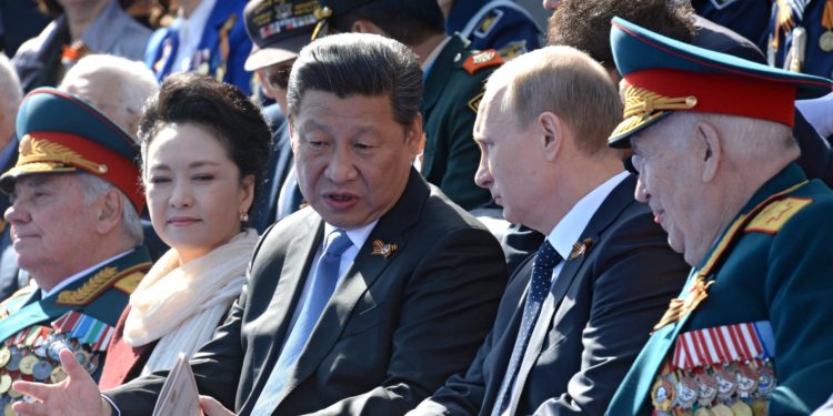Más allá de la noticia: Rusia pudiera ser la gran beneficiaria de un deterioro de relaciones entre EE.UU. y China por Taiwán