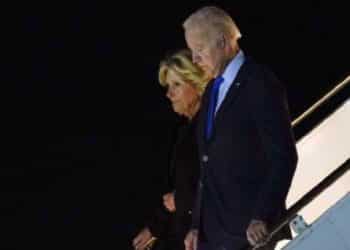 Biden llegó a Londres para funeral de la reina Isabel II