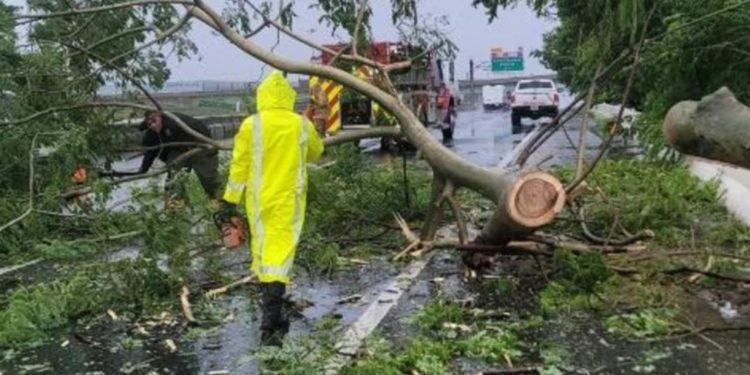 Huracán Fiona devastó Puerto Rico, sigue hacia el norte pero no constituye peligro para Florida