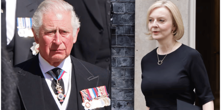 Rey Carlos III recibe a Liz Truss en su primera audiencia