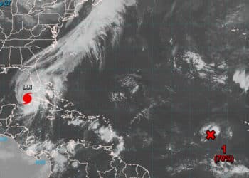 El huracán Ian, podría subir a categoría 4, y promete golpear con mucha fuerza las costas de Florida.