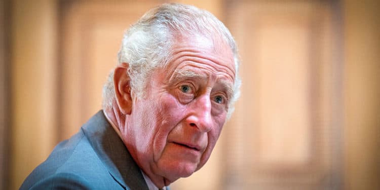 La infancia del rey Carlos III fue dura. Los niños del internado le hacían bullying y tuvo poco afecto de sus padres.