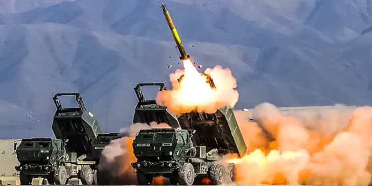 Los Sistemas de Cohetes de Artillería de Alta Movilidad - HIMARS, son parte de este nuevo paquete de ayuda para Ucrania.