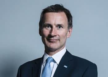 Gobierno británico da marcha atrás a «casi todas» las medidas económicas de Truss