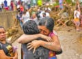 En Venezuela, las lluvias causan tragedia y muerte, mientras el régimen ofrece ayuda a Cuba.