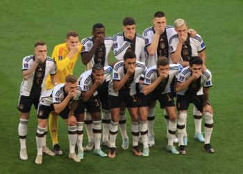 La guerra de los brazaletes sigue en Catar y la FIFA la está perdiendo