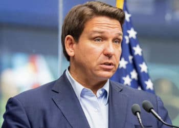 Florida prohíbe tratamientos de afirmación de género en menores de edad