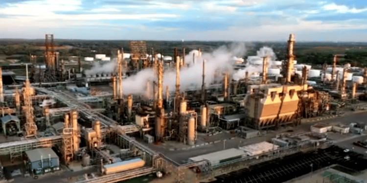 Metas de producción petrolera venezolana siguen sin acercarse a las estimaciones del régimen