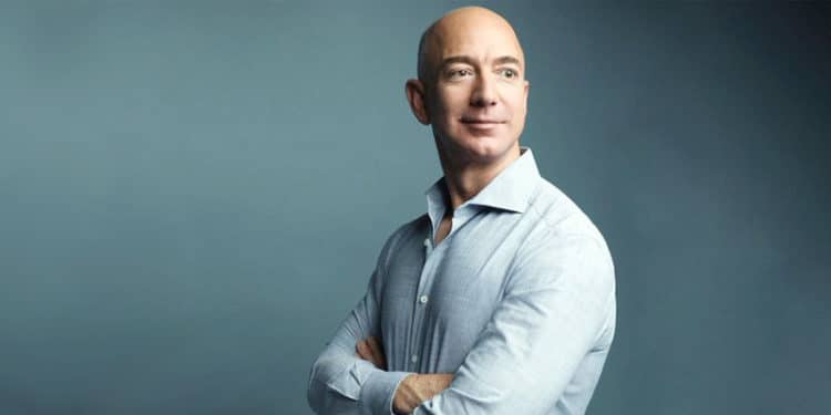¿Por qué Jeff Bezos recomendó no comprar en el Black Friday este año?