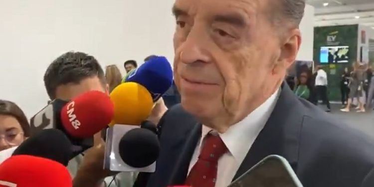 Canciller Álvaro Leyva: «Satena no puede volar desde Bogotá a Maiquetía»