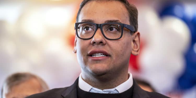 El último escándalo en DC: republicano George Santos reconoce que «maquilló» su CV para ser electo