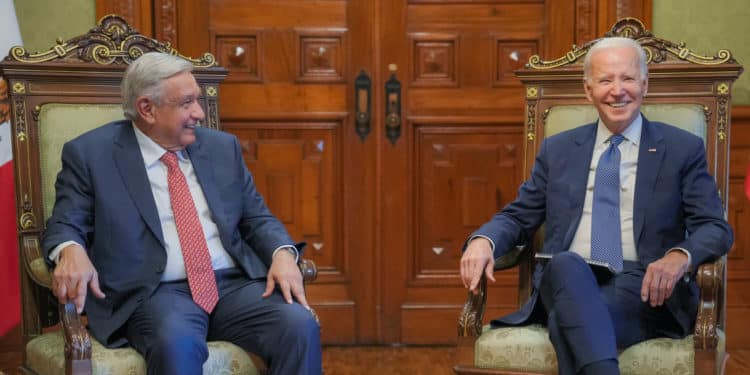 Divagaciones de AMLO: casi media hora para responder una pregunta con Biden a su lado