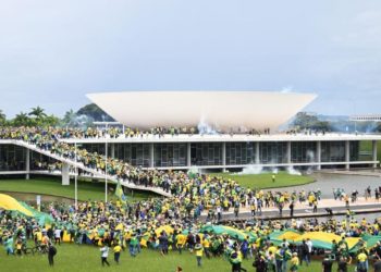 Asalto a Planalto por bolsonaristas se parece al asalto al Capitolio de los trumpistas