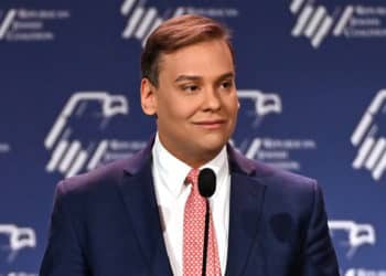 George Santos enfrenta cargos de fraude y robo en Brasil