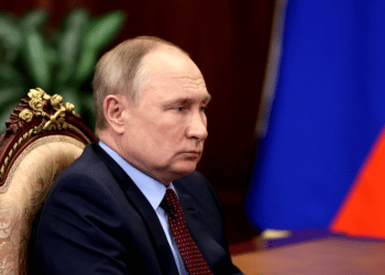 Putin celebró solo la Navidad ortodoxa en una iglesia dentro de la fortaleza del Kremlin