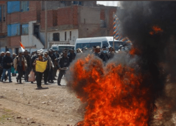 Sigue la crisis en Perú: Con bloqueos en todo el país piden renuncia a la presidenta