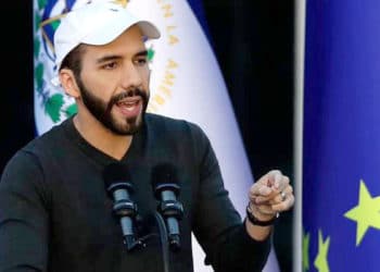 El Salvador: Bukele designa a policías narcotraficantes como diplomáticos