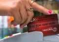 Cuba limita la cantidad de dinero usado en tarjetas magnéticas en todos sus bancos