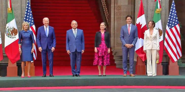 En la X Cumbre de Líderes de América del Norte, las esposas tienen actividades programadas en paralelo.