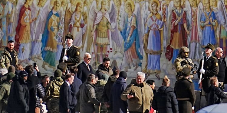 Biden en visita sorpresa a Kiev: «Daremos más armamento bélico a Ucrania».