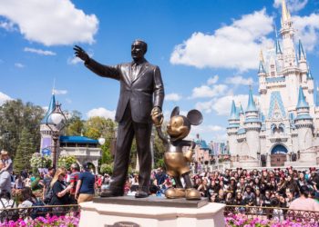 Disney recorta 7000 empleos como parte de la reestructuración de Bob Iger