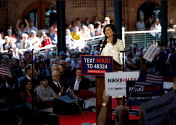 Candidata Nikki Haley pide tests de capacidad mental para Biden y Trump (por la edad)