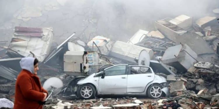 Más de 11.200 muertos e incontables inmuebles destruidos por terremoto en Turquía y Siria