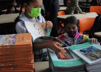 López Obrador deja la educación de México en manos chavistas